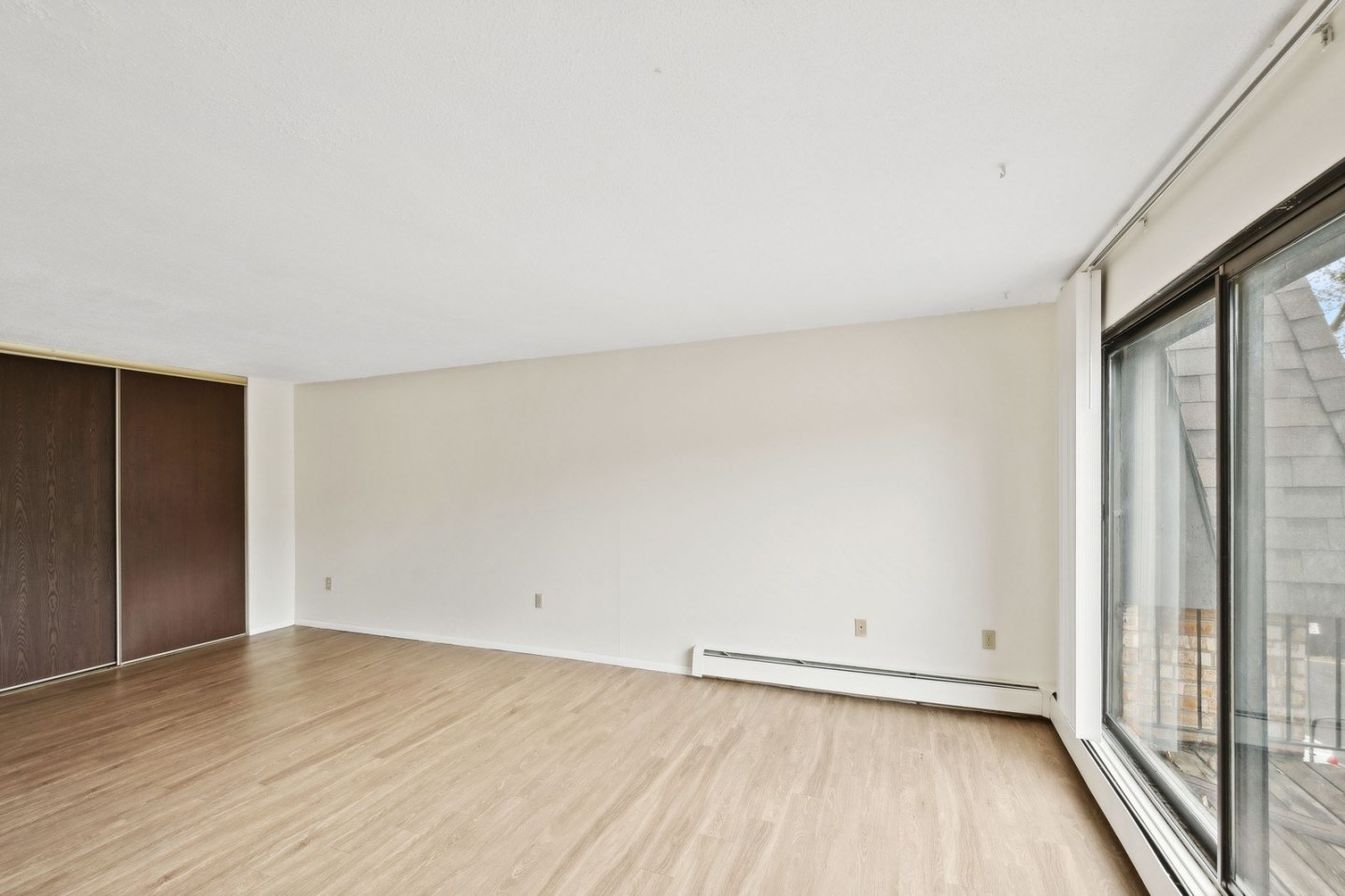 Van Dyke Apartments Image 36