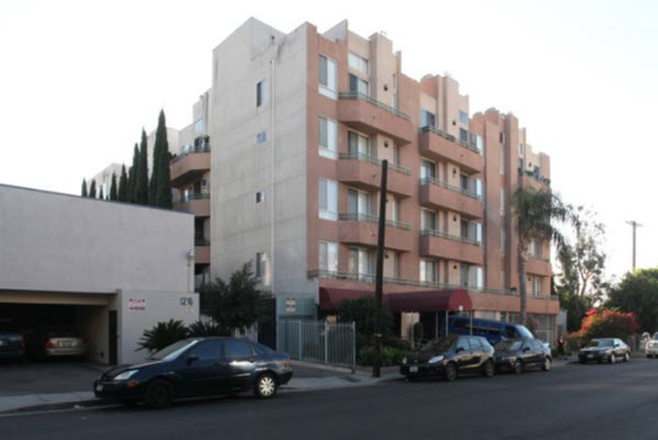 1210 N Las Palmas Ave Image 1