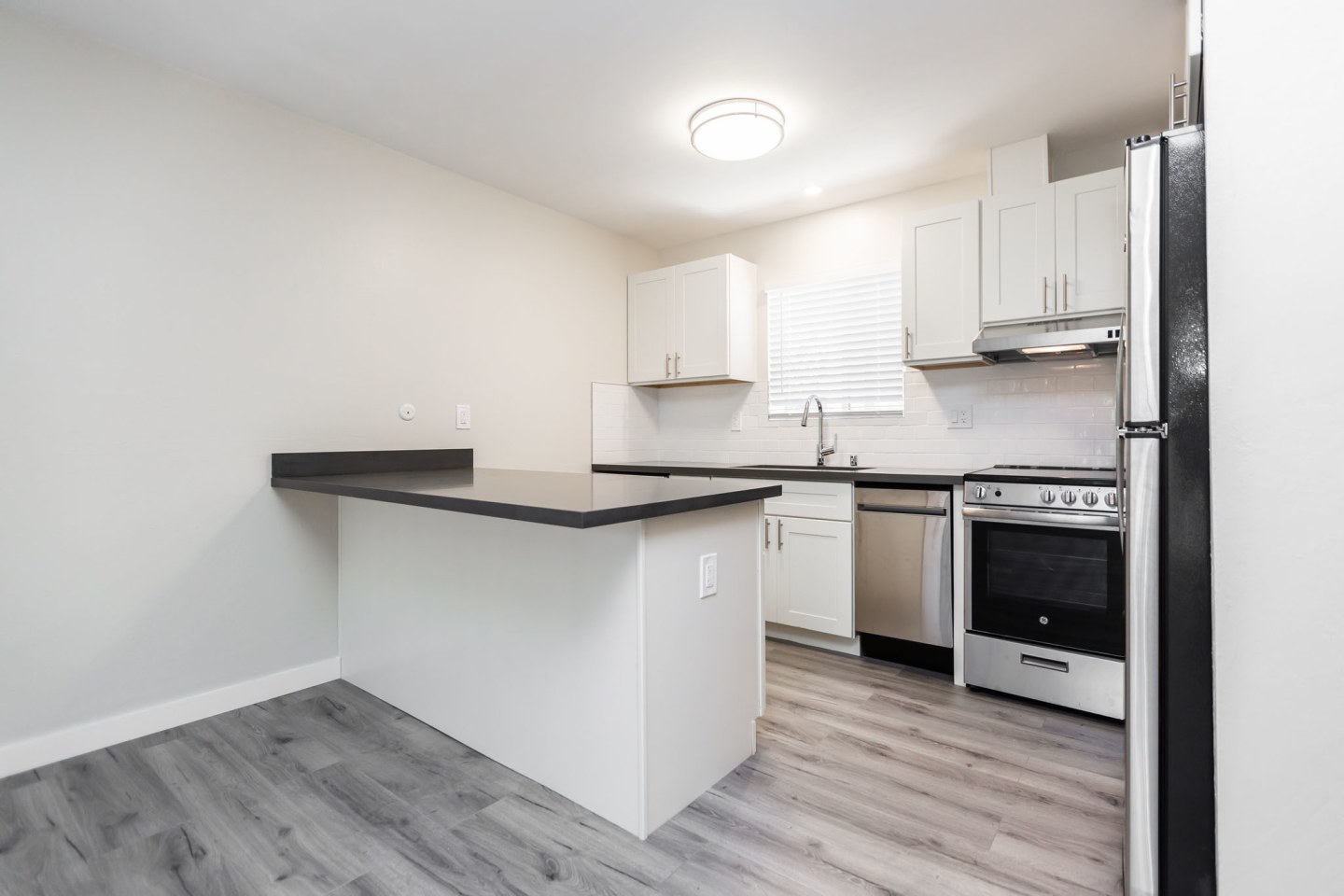 472 Jean Street Image 4