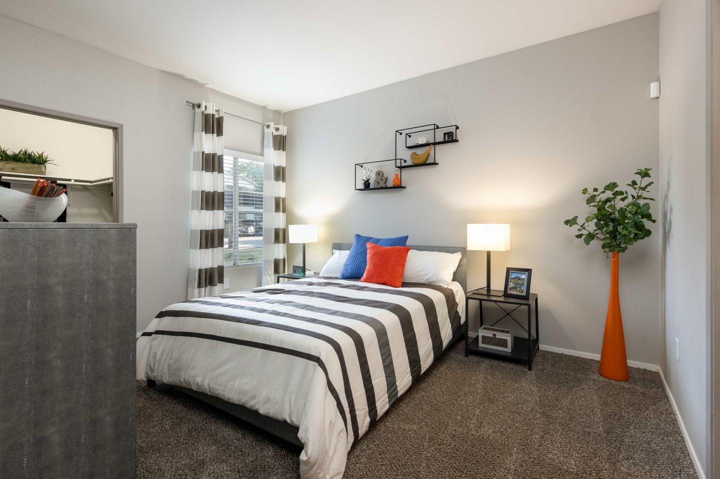 Remington Canyon Apartments Image 13