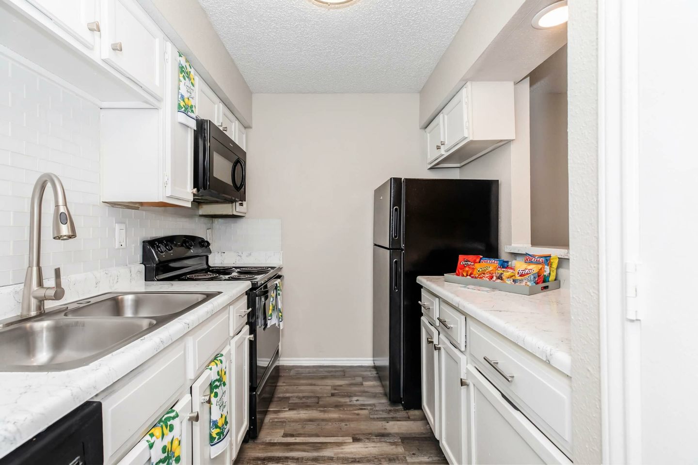Rolling Hills Place Image 17
