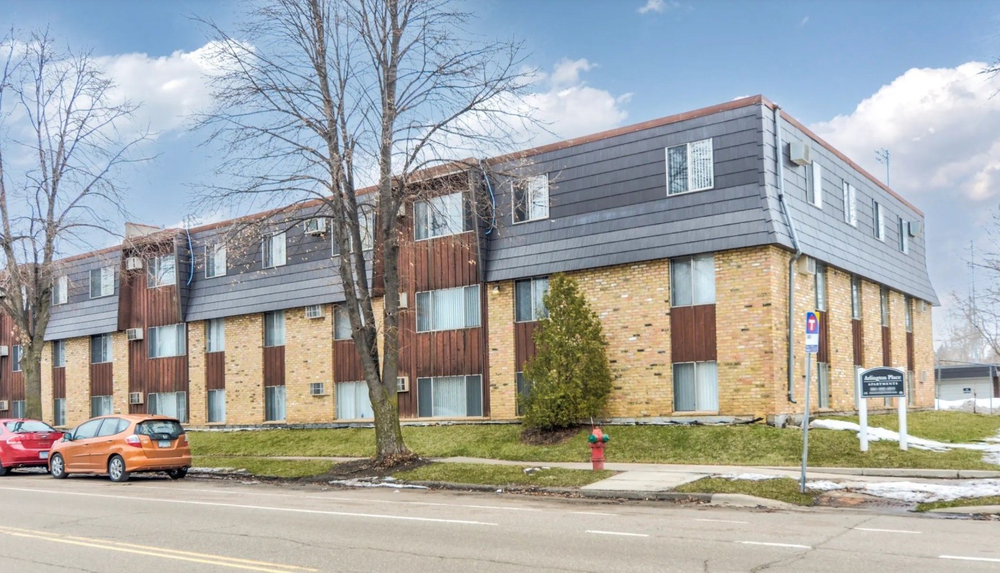 Arlington Place Apartments Image 1