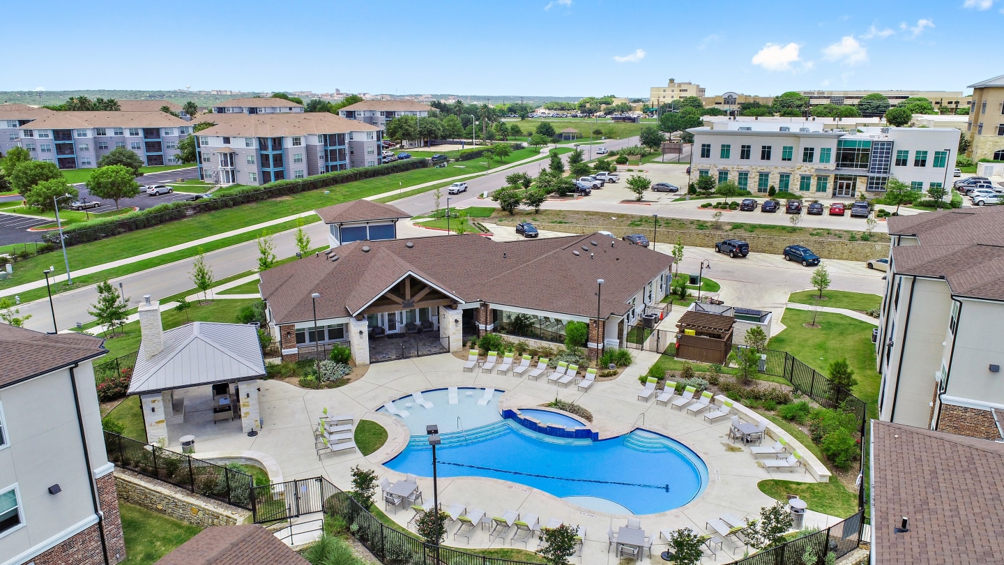 Sadler House Luxury Apartment Homes Image 42