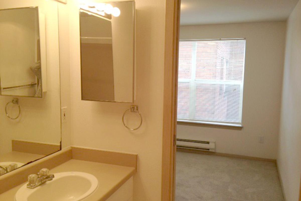 Clearwater and Star Apartments Image 103