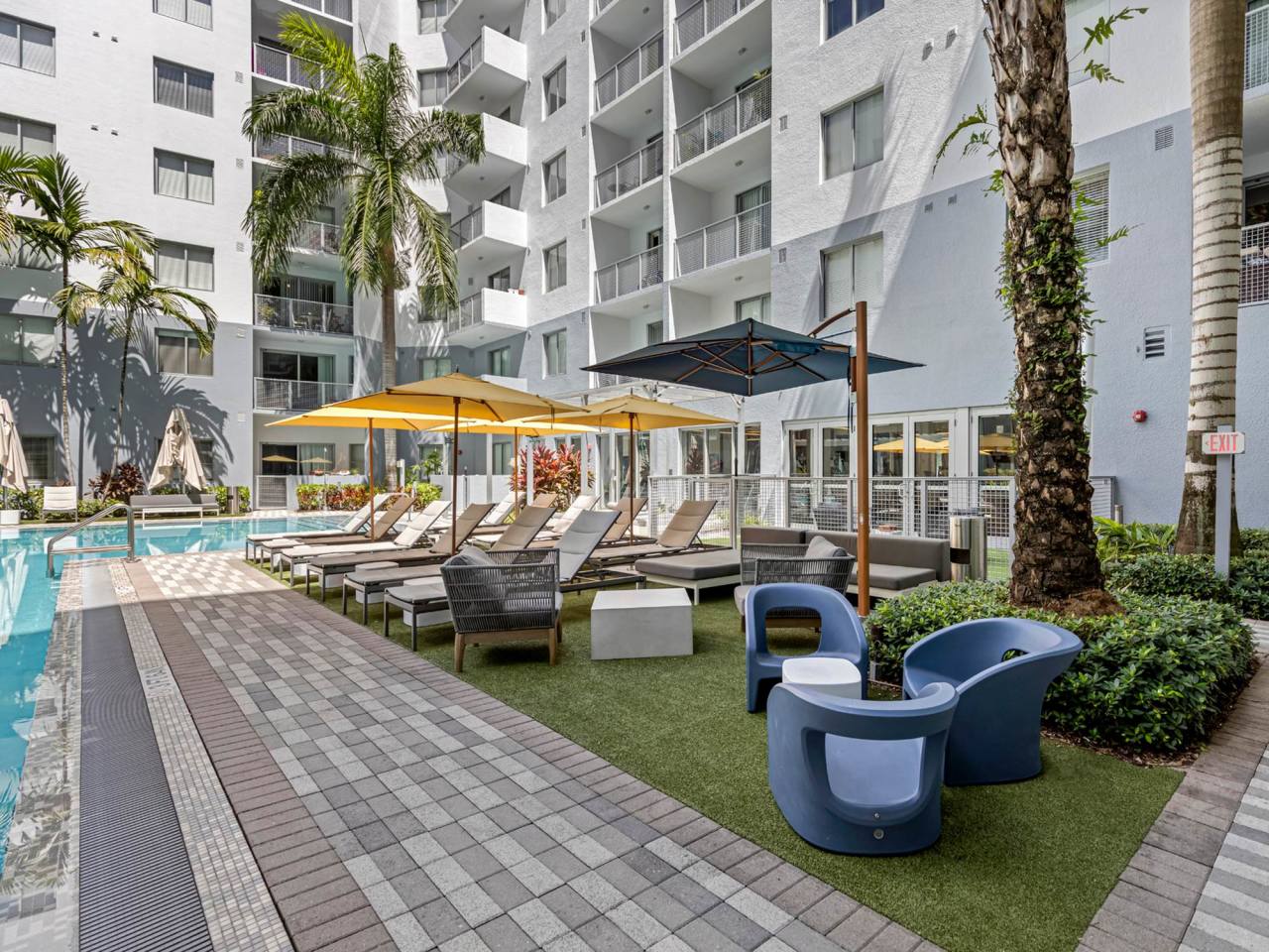 Pearl Dadeland Image 33