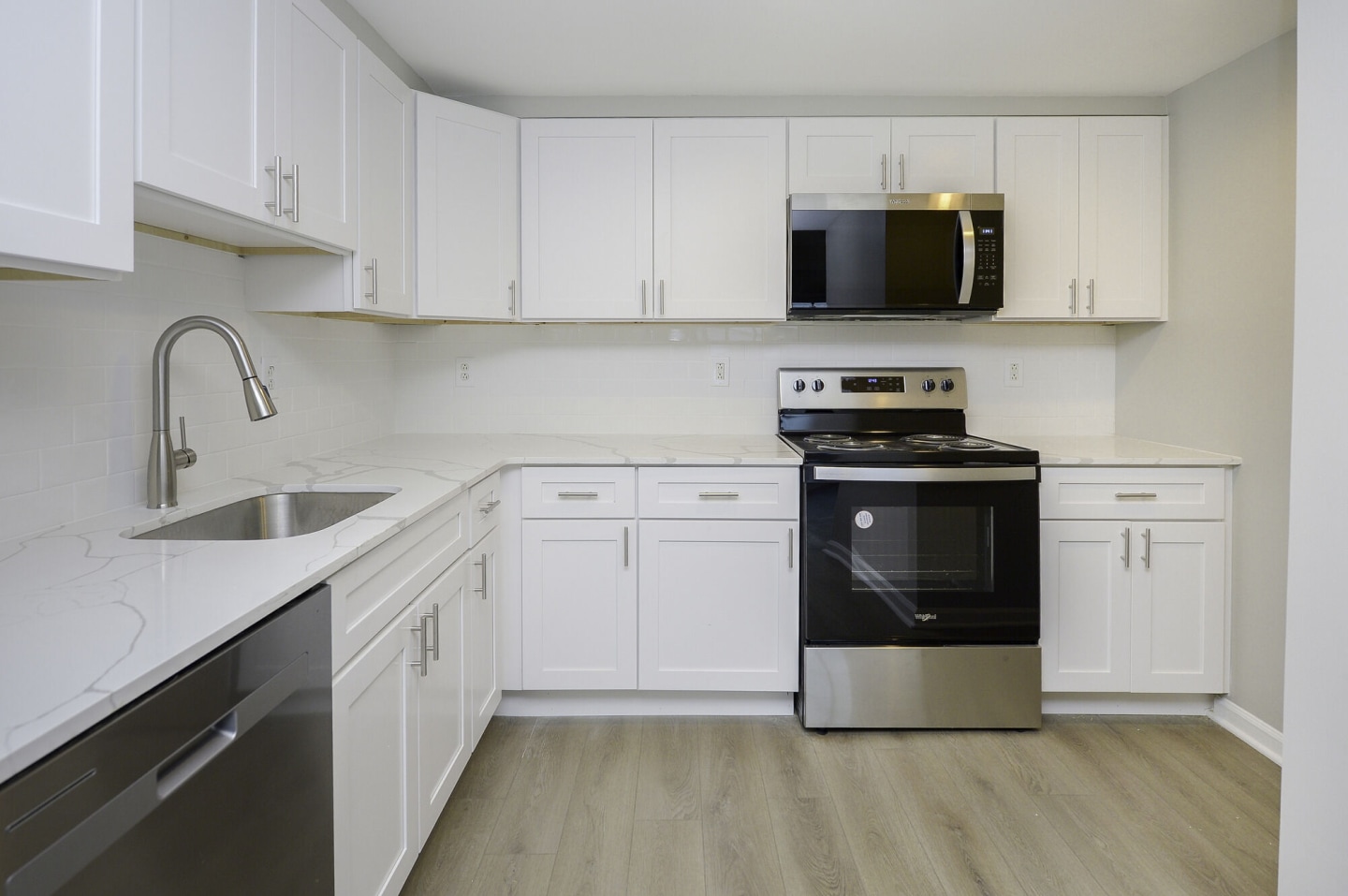 Cherry Hill Towers Image 9
