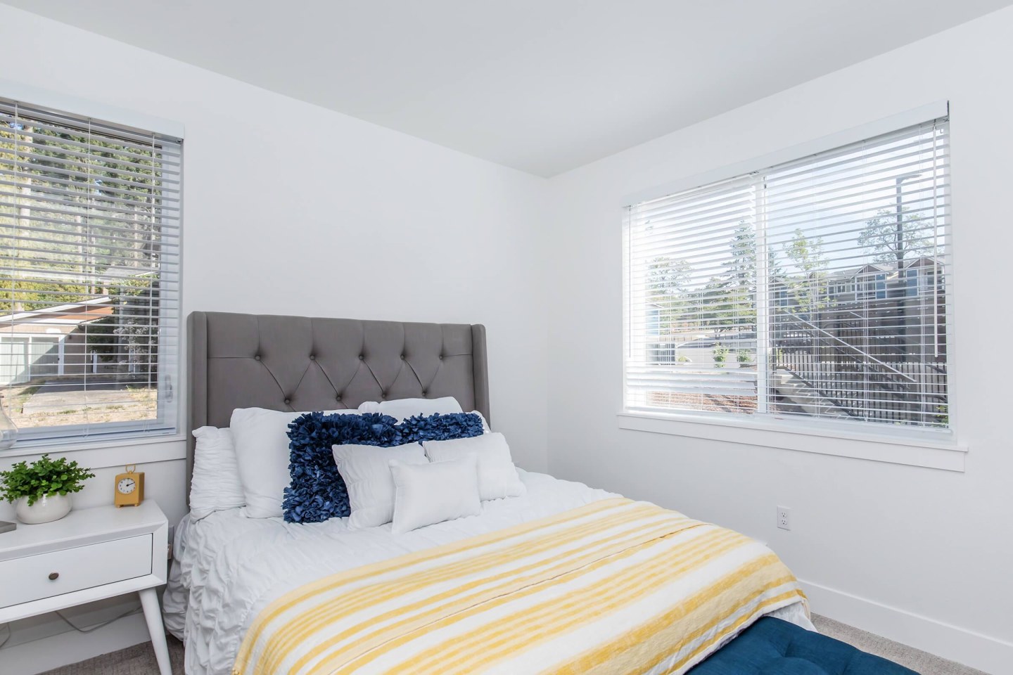 Lakeview Apartments Image 74
