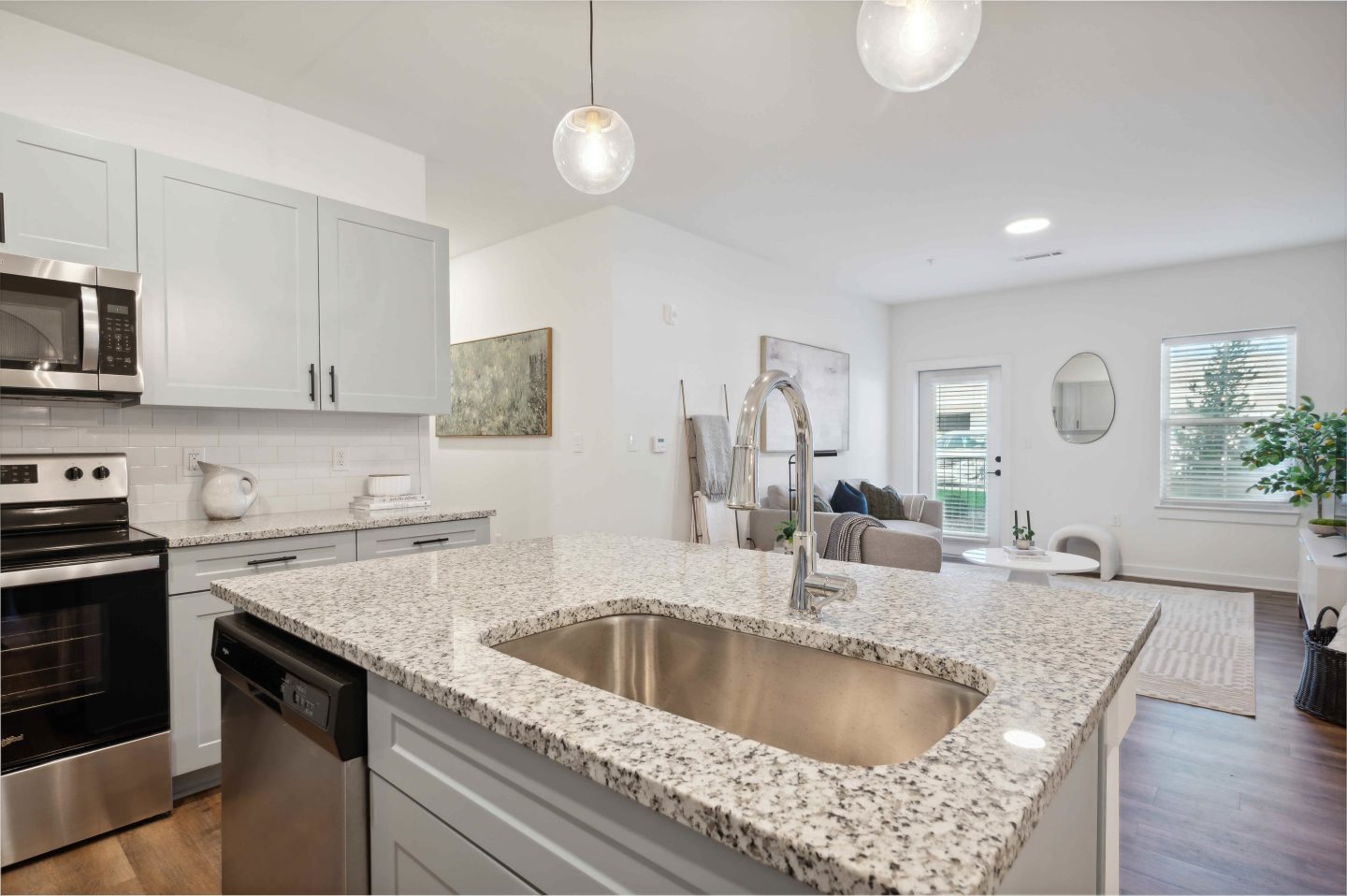 Farmhouse Luxury Apartments Image 31
