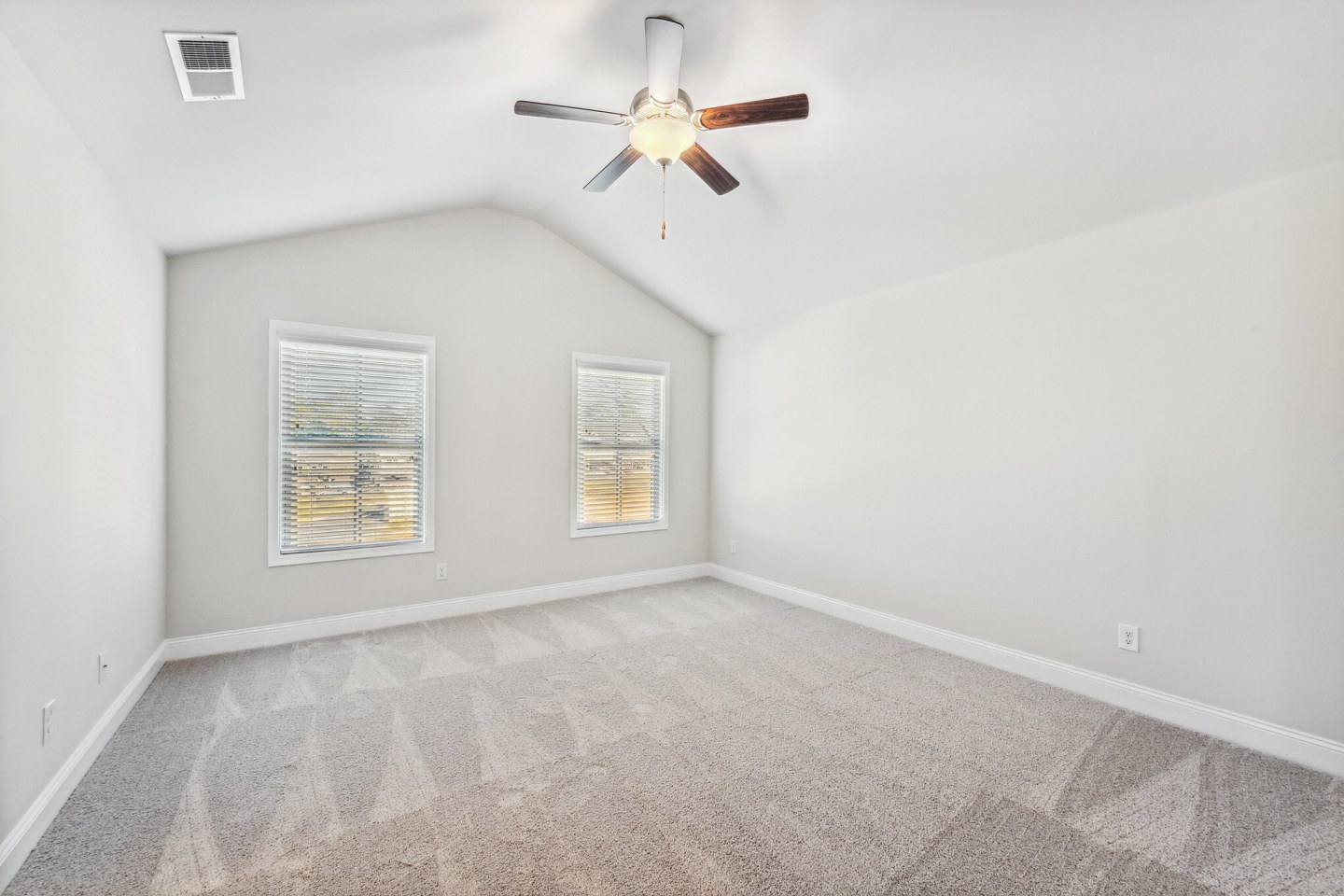 Parkwood Terrace Image 33
