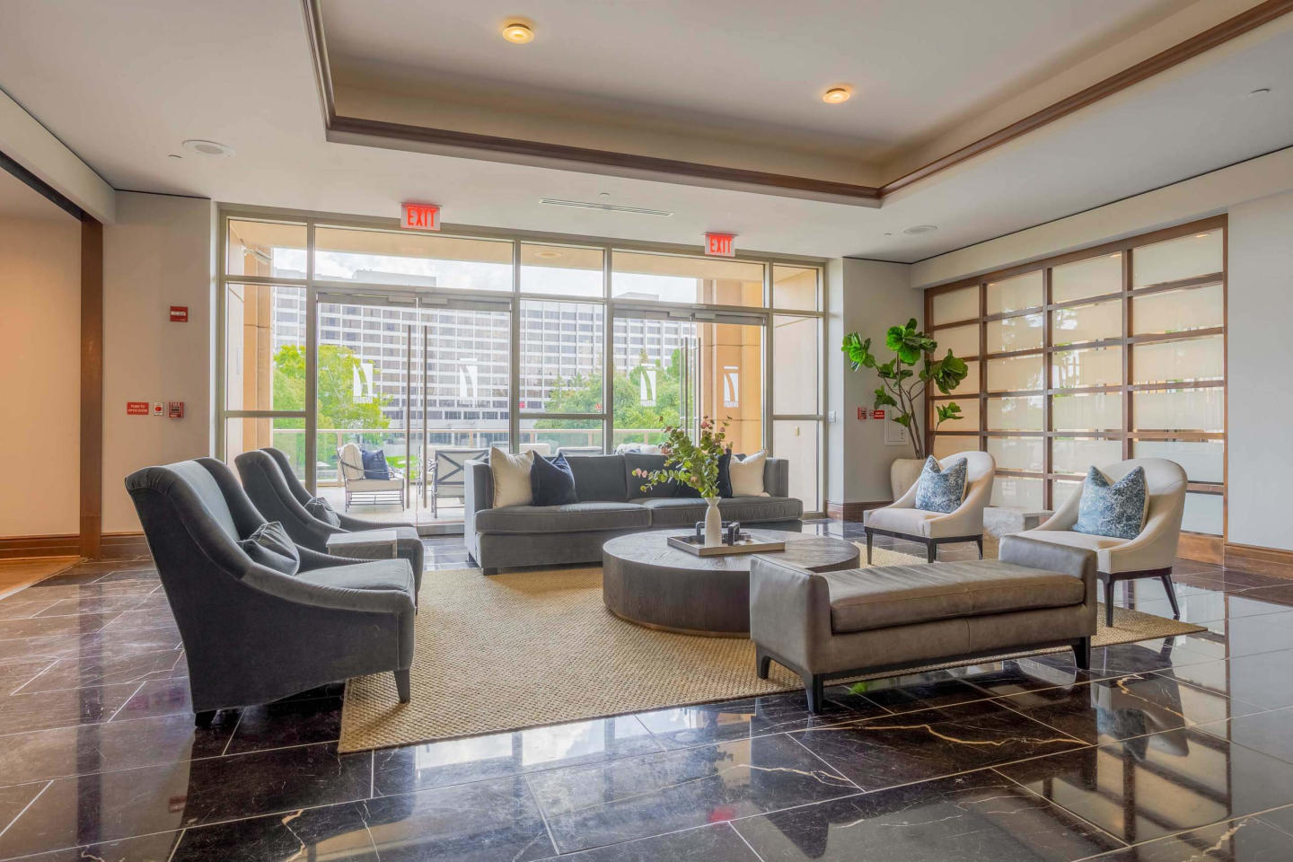 7 Riverway Image 35