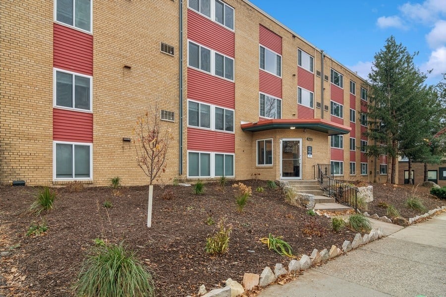 Cove at Linden Hills Image 6