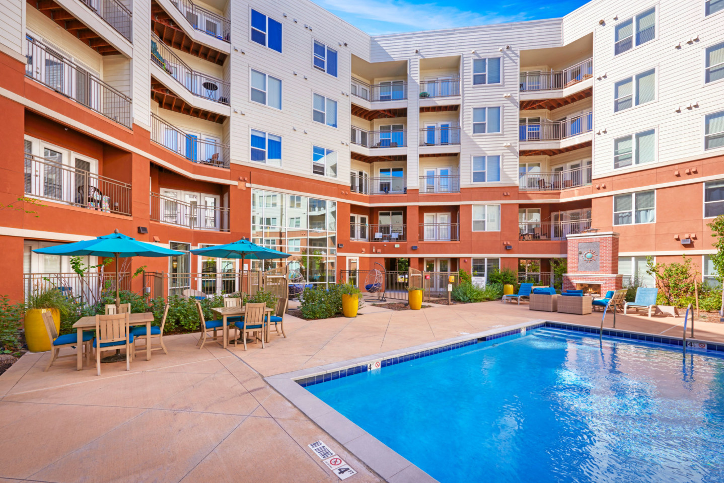 Helios Apartments Image 22