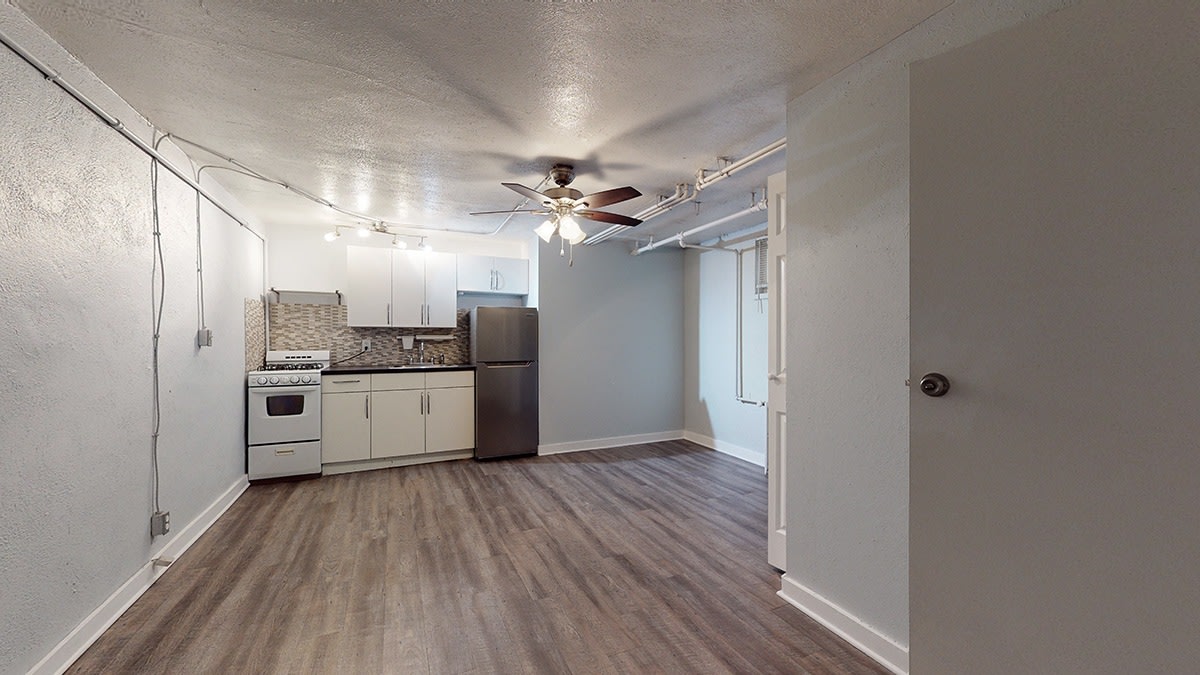 285 S Lincoln Street Image 6