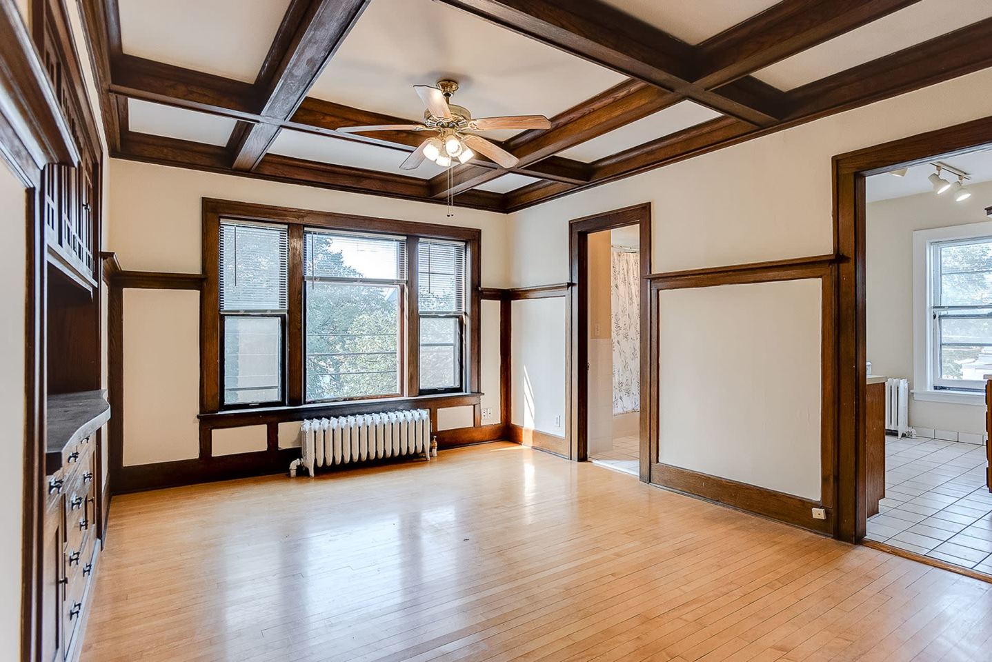 2124 Garfield Avenue South Image 5