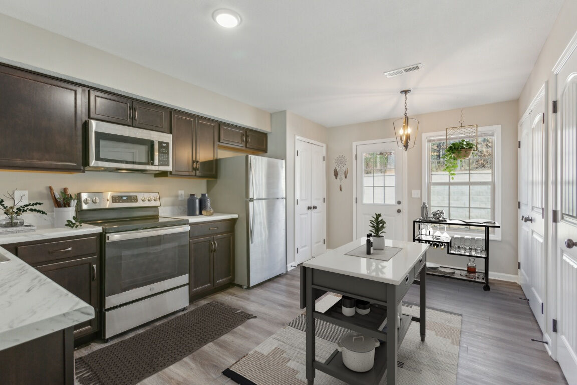 Center Pointe Townhomes Image 5