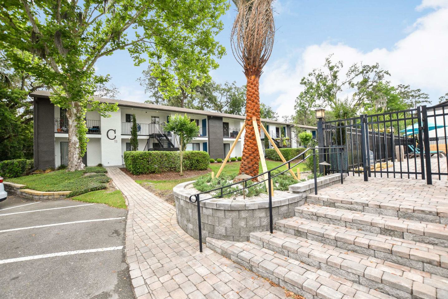 Silver Creek Apartments Image 3
