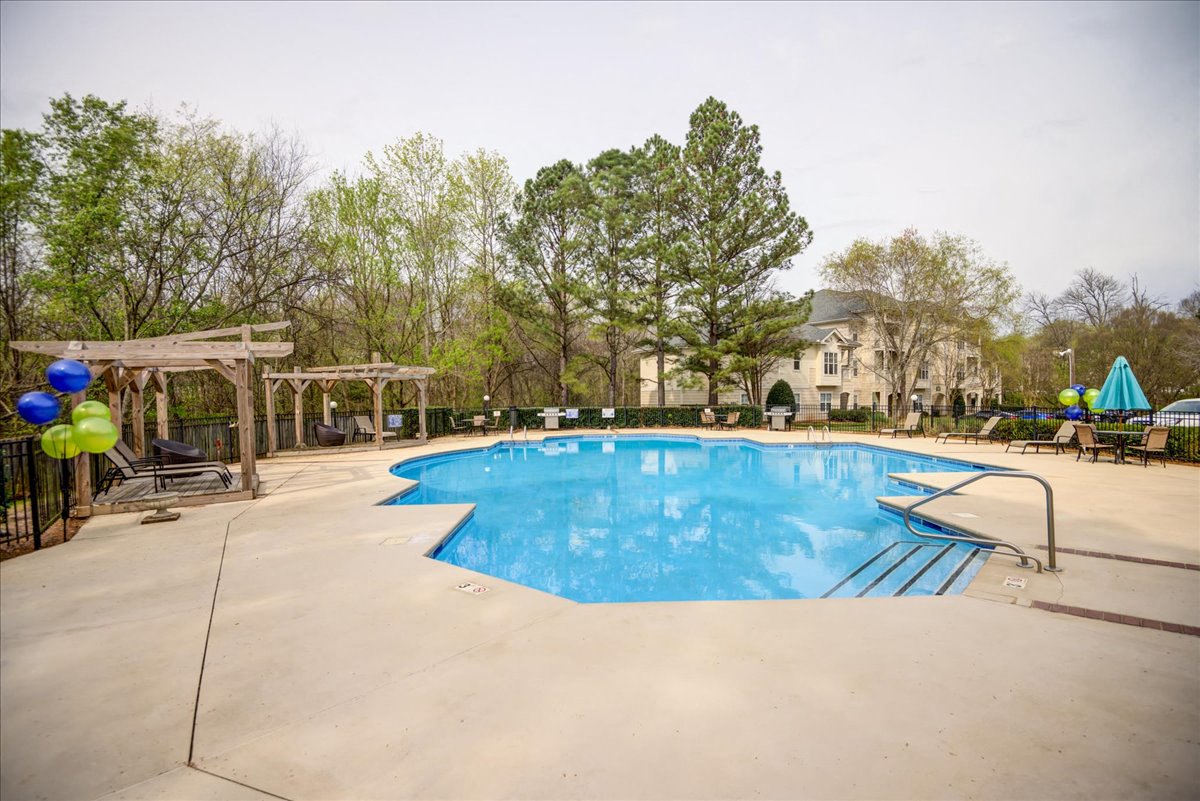 Tower Place Apartments Image 12