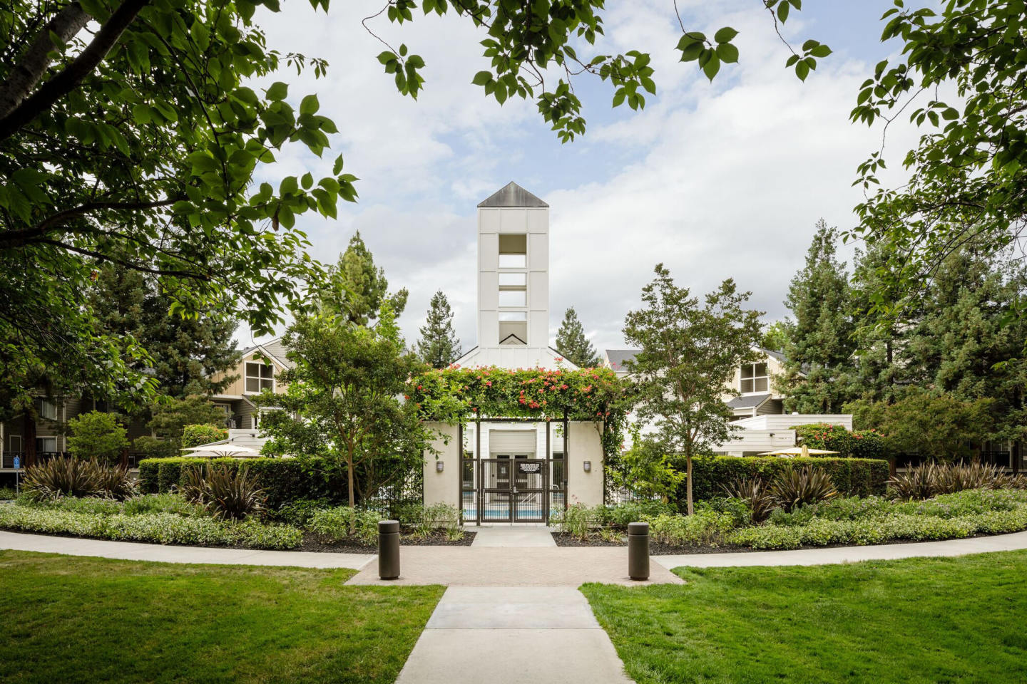 Orchard Glen Apartments Image 3