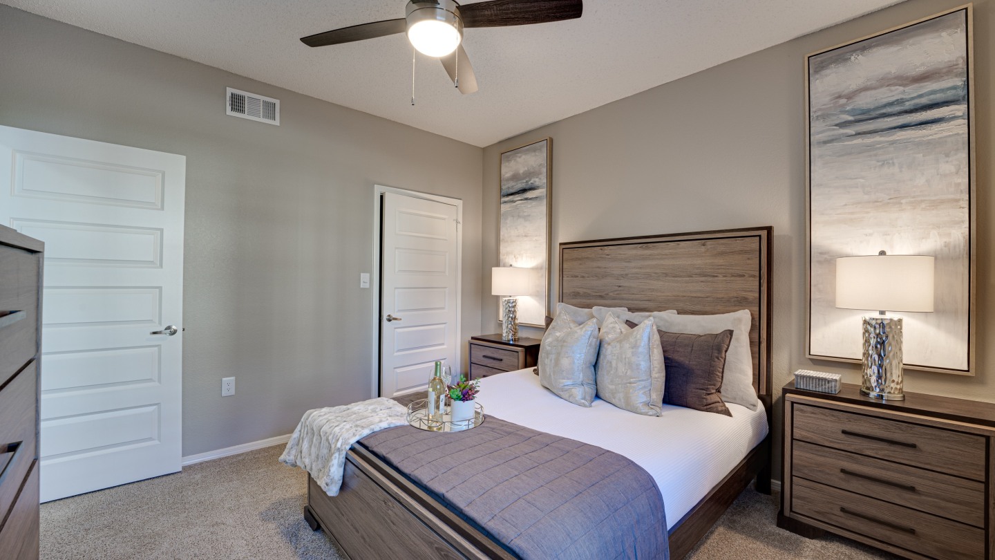 Carmel Creekside Image 12