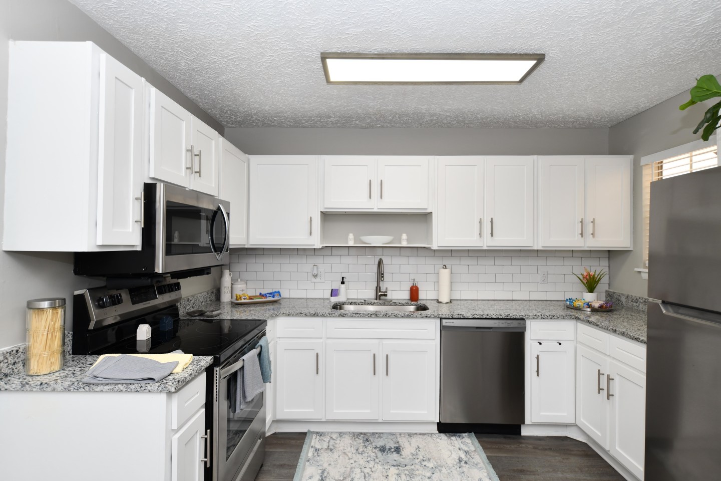 The Huntley Apartment Homes Image 9