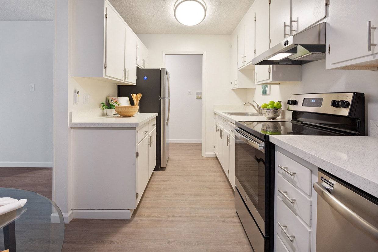 Marine View Apartments Image 13