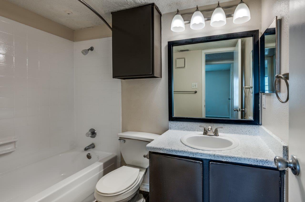Cobble Hill Image 12