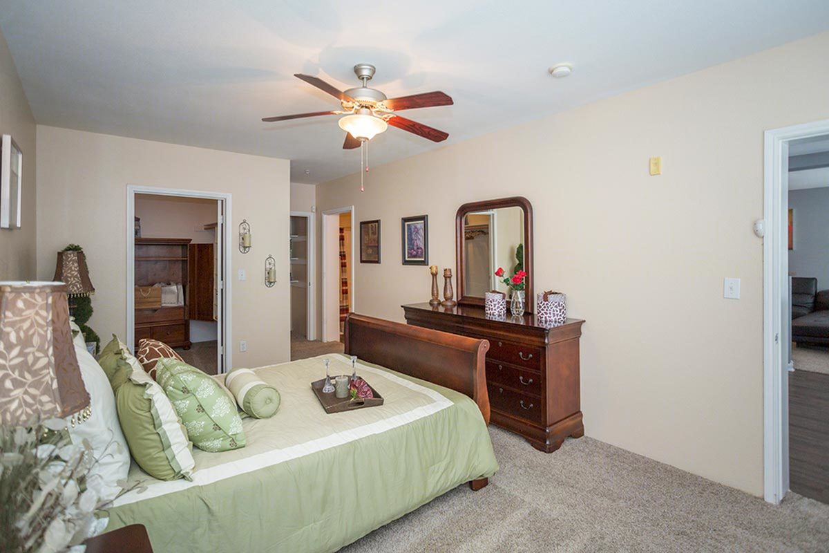 Catalina Village Apartment Homes Image 7