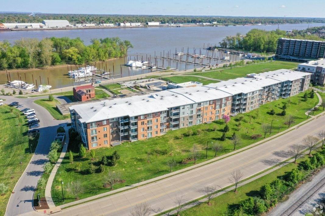 Waterside at RiverPark Place Image 1