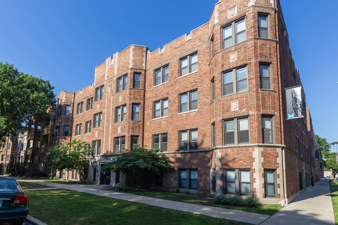5300 S Drexel Image 2