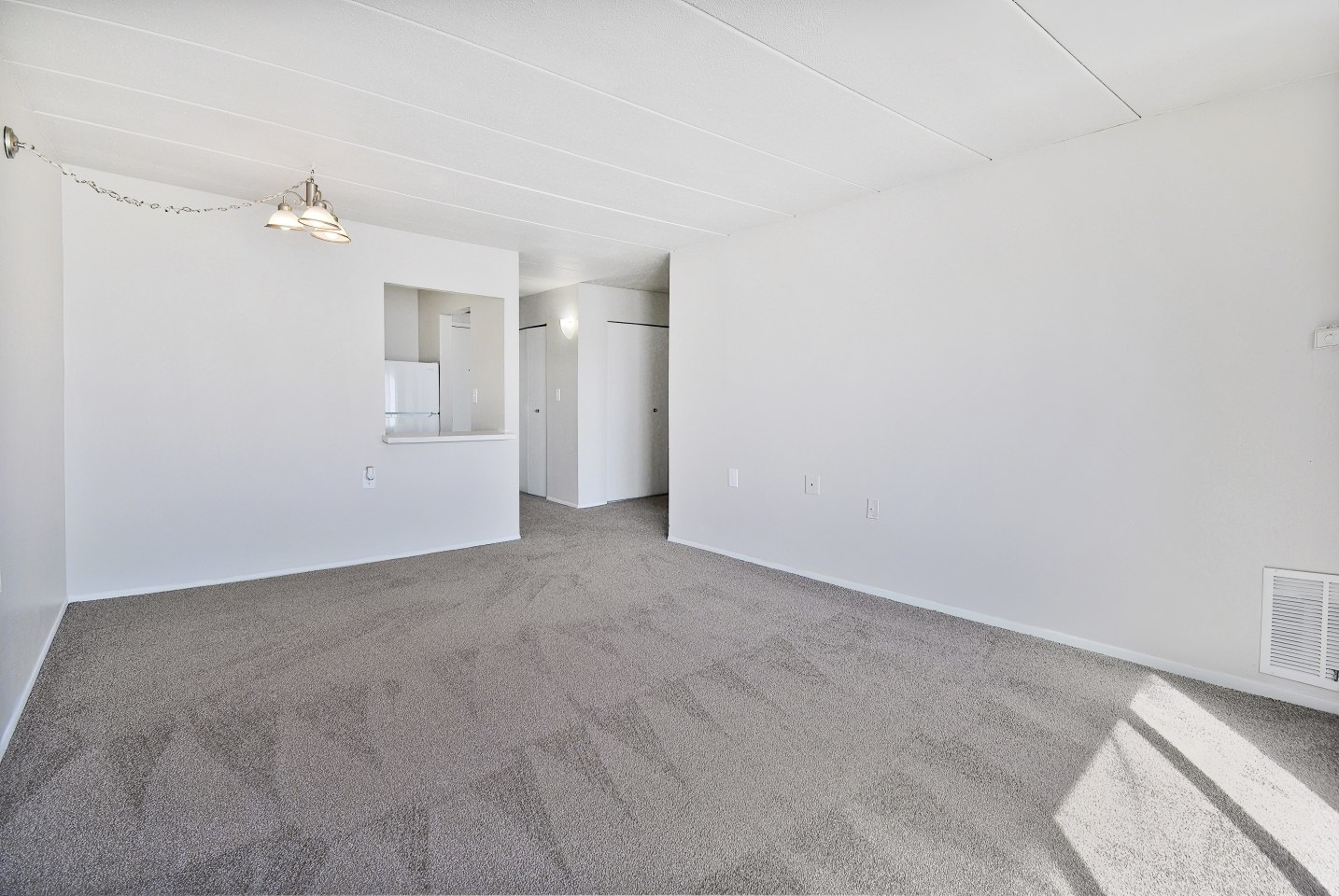 Senior Housing - Highland Towers Image 7