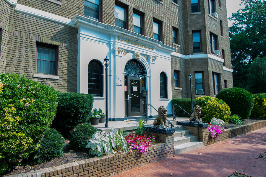Connecticut Avenue Apartments Image 8