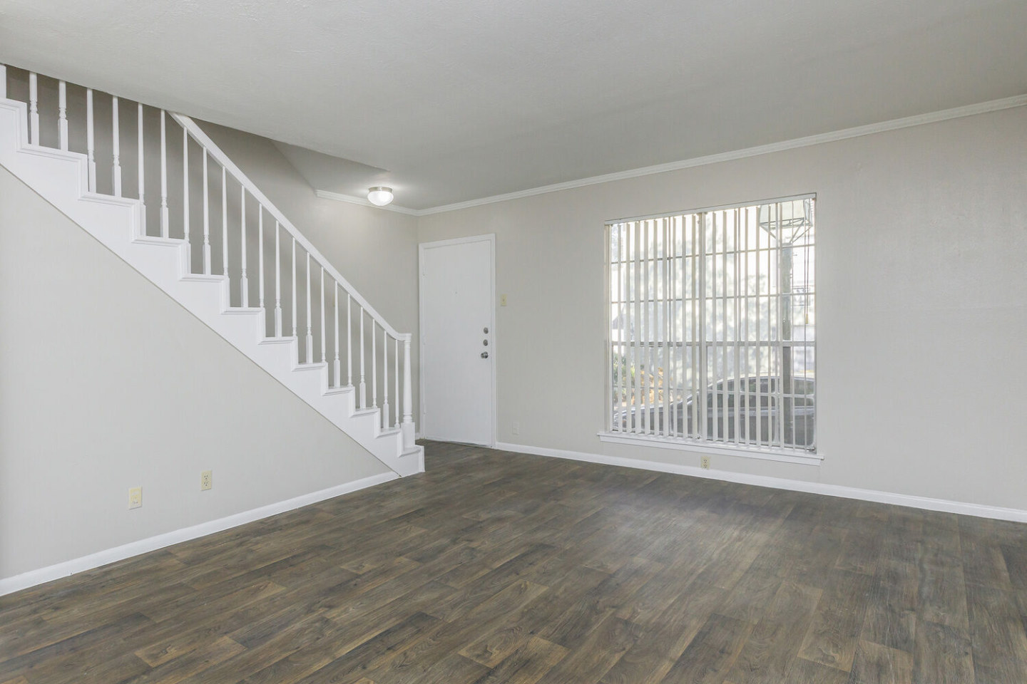 New England Village Apartments Image 9