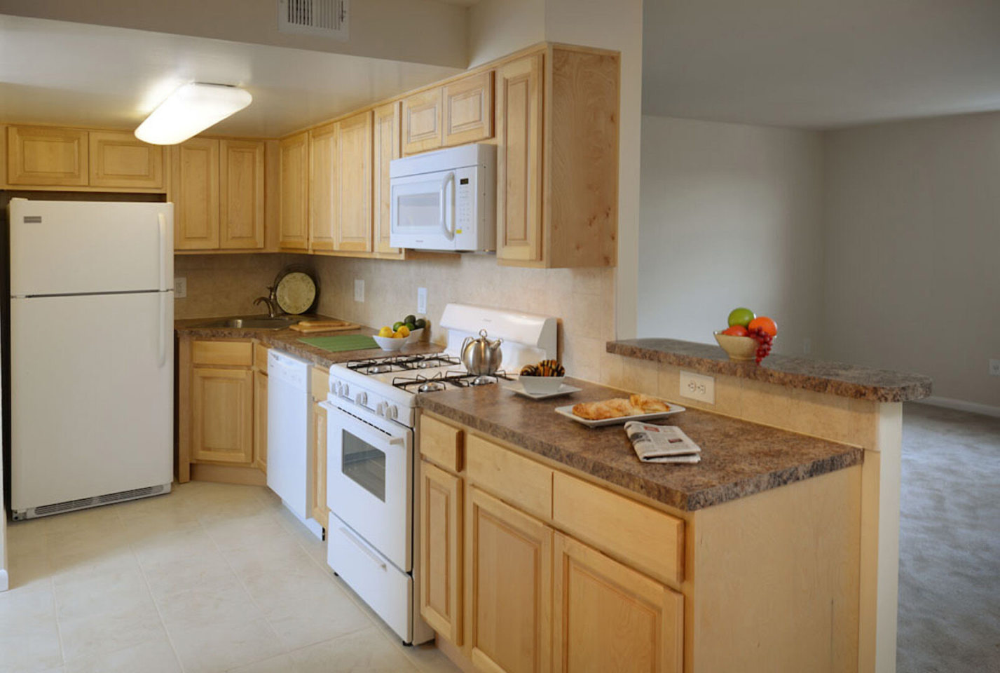 Spruce Court Apartments Image 4