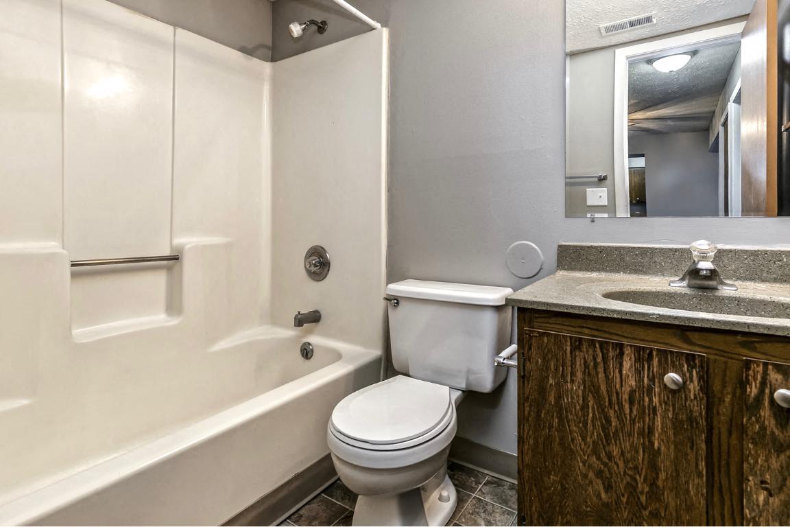 Howard Street Apartments Image 6