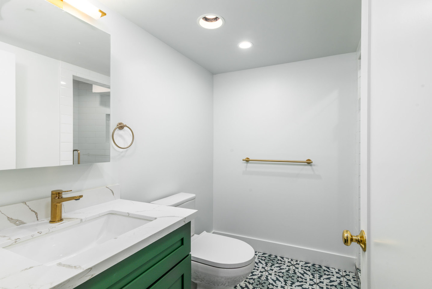 3201 23RD STREET Apartments Image 9