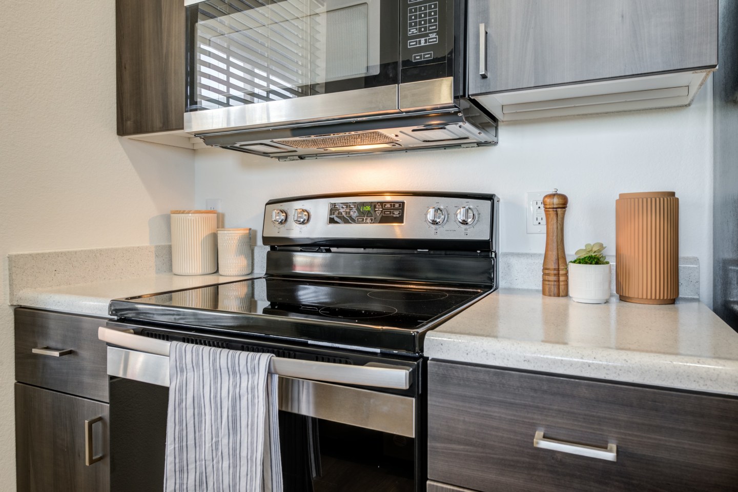Bayview Club Apartments Image 4