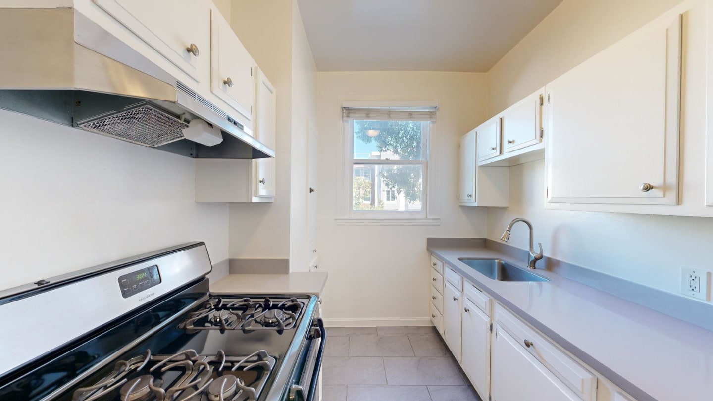 400 DUBOCE Image 9