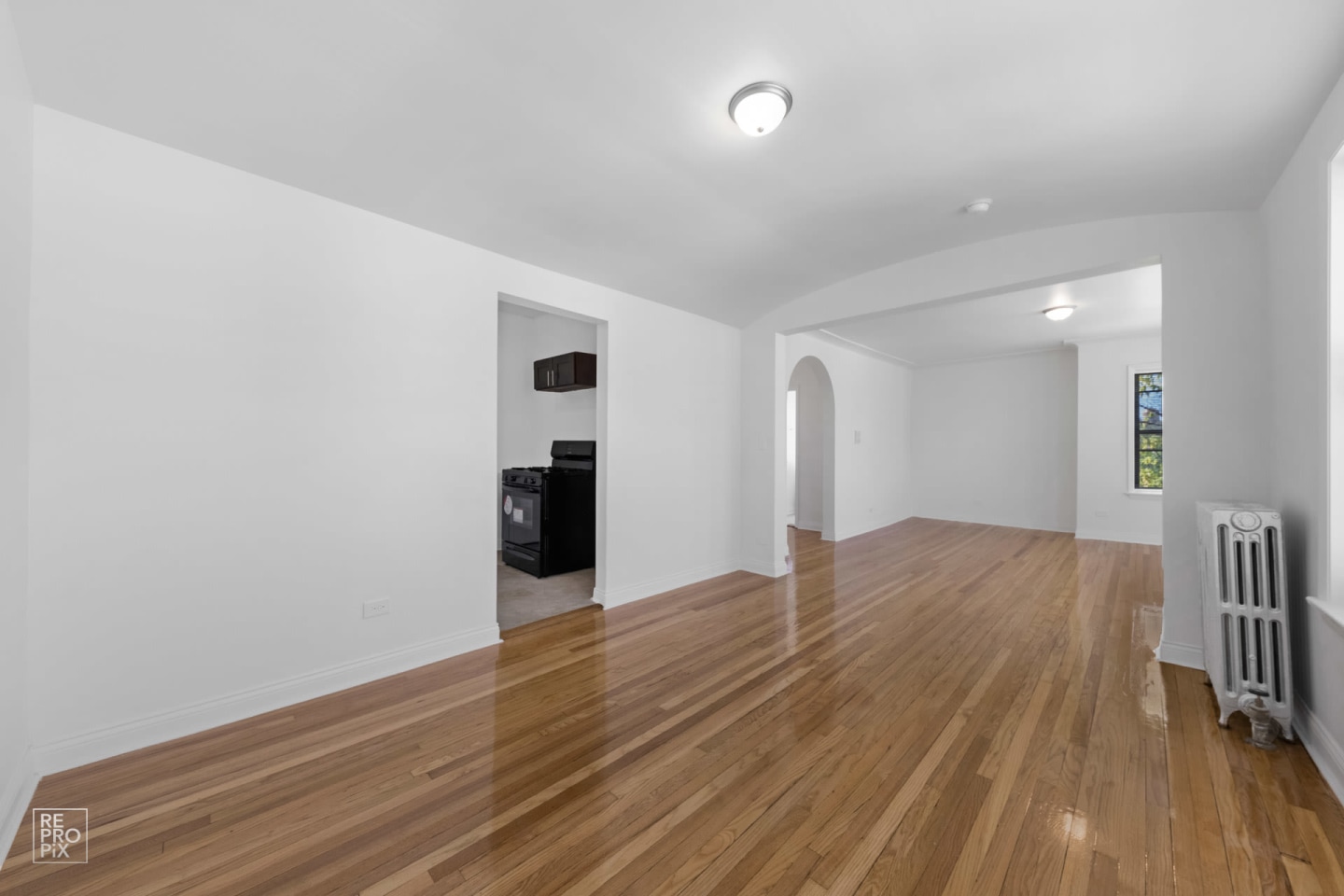 7657 S East End Avenue Image 7