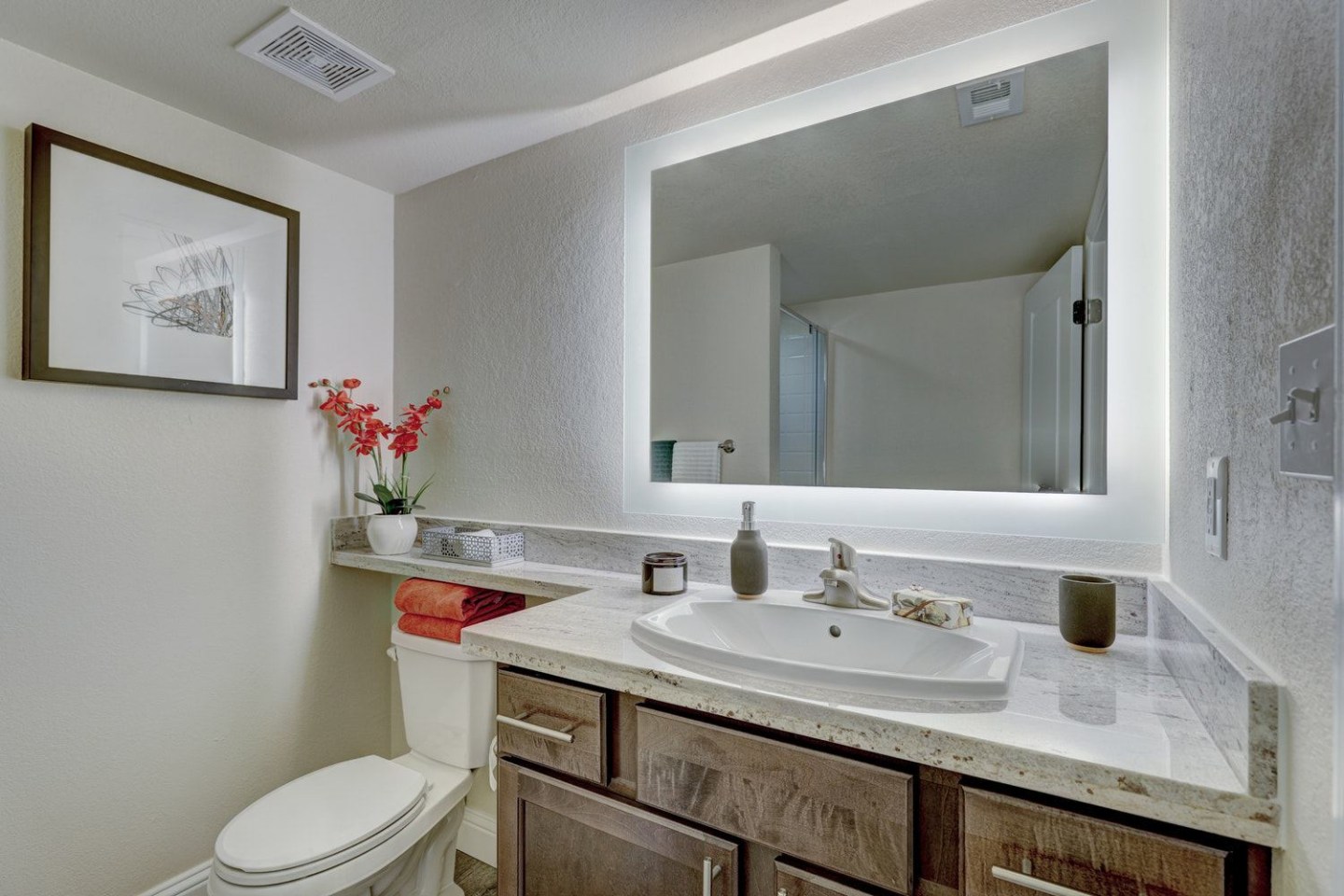 Indigo Apartment Homes Image 5
