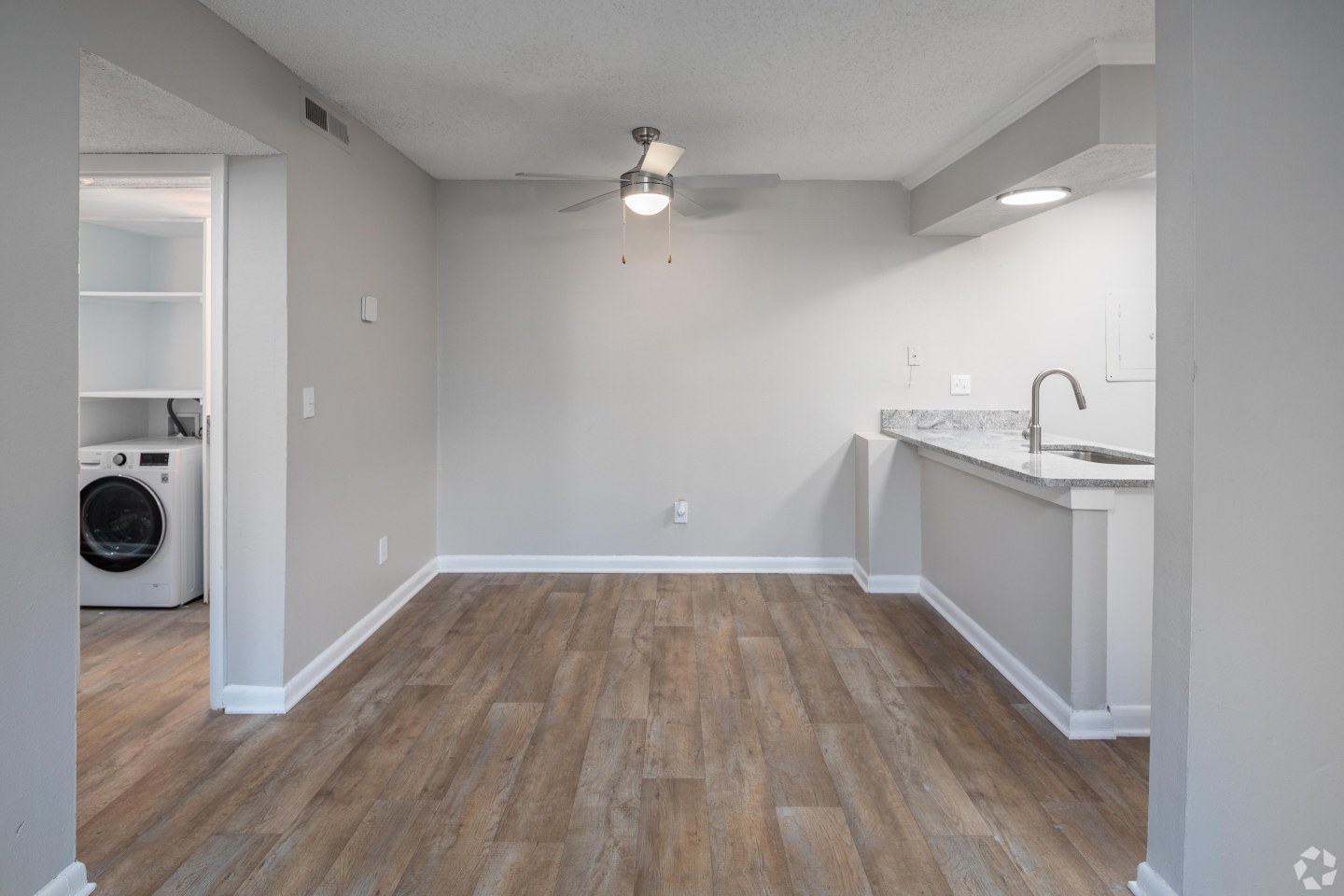 Amalie Apartment Homes Image 15