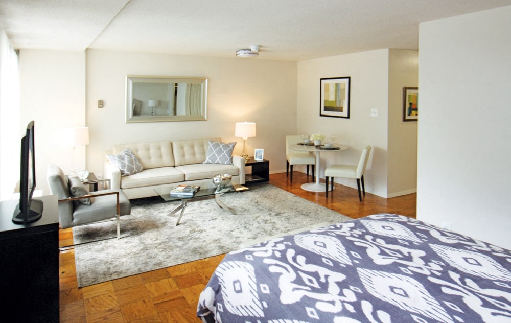 Calvert House Apartments Image 2