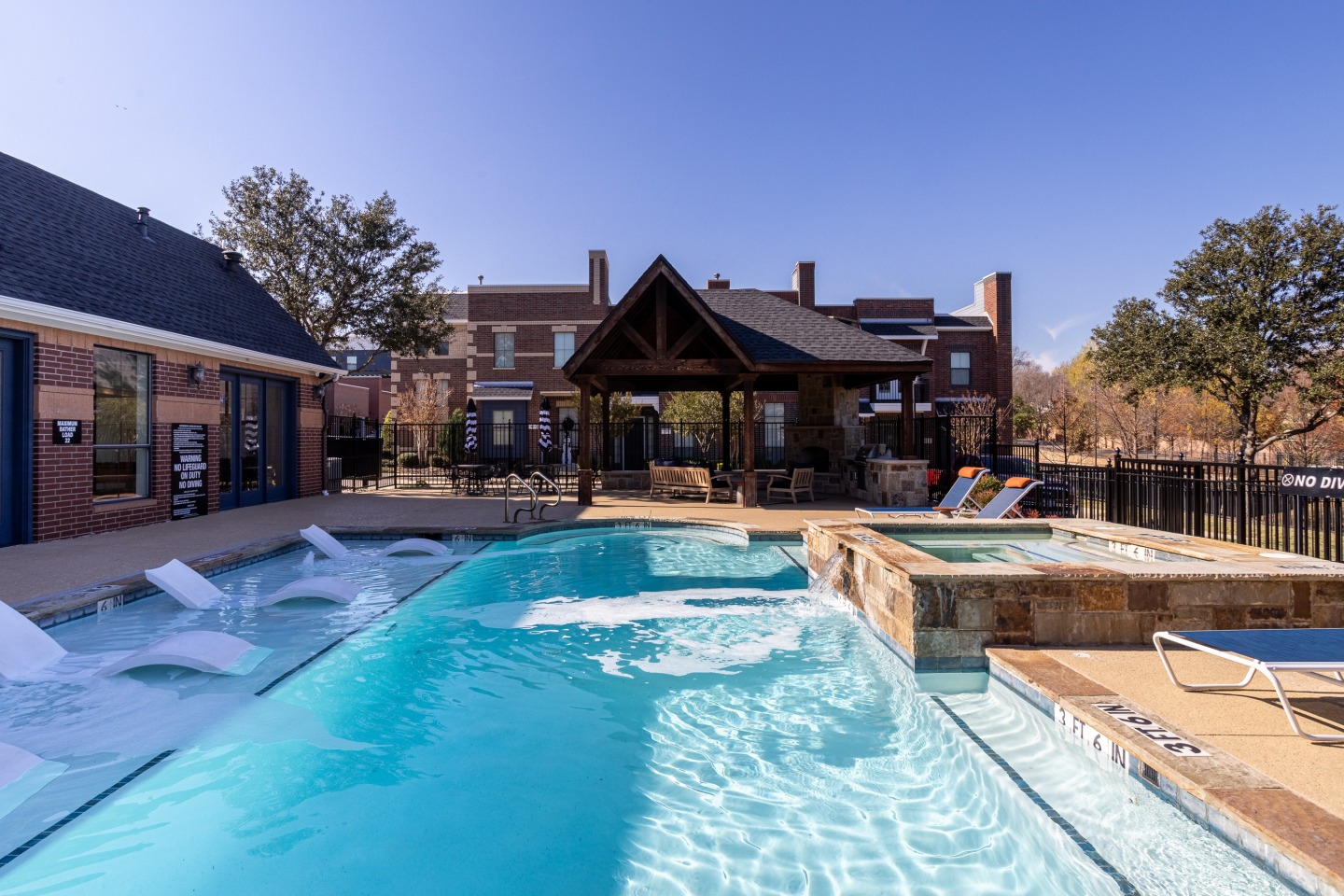 Varia at Highland Village Image 21