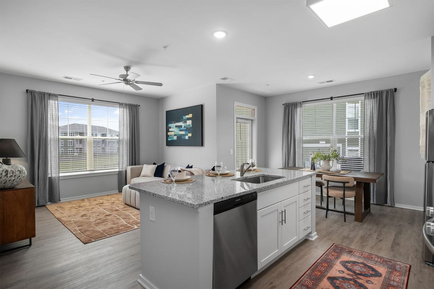 Shoreline Flats Image 13
