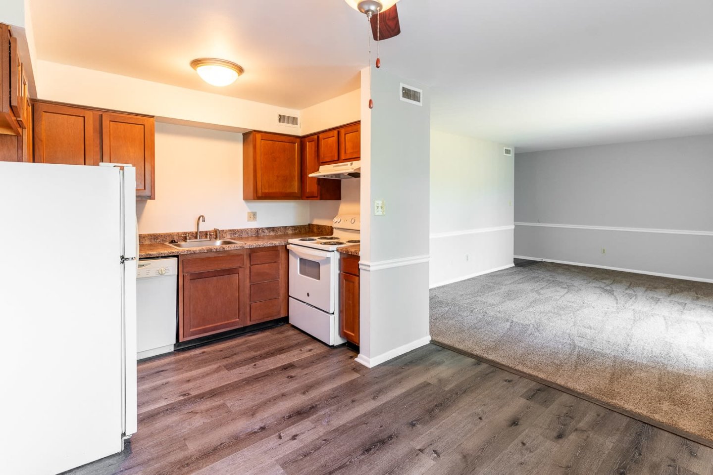 Pickwick Farms Apartments Image 9