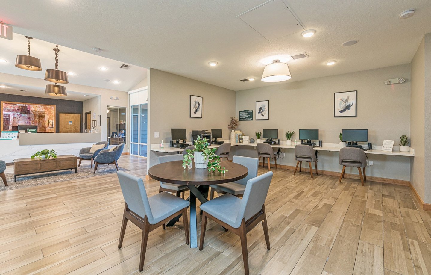 Enclave at Pine Oaks Image 6