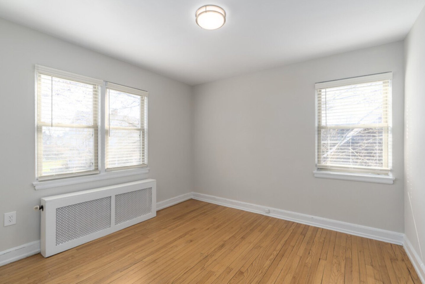 Montgomery Court Image 19