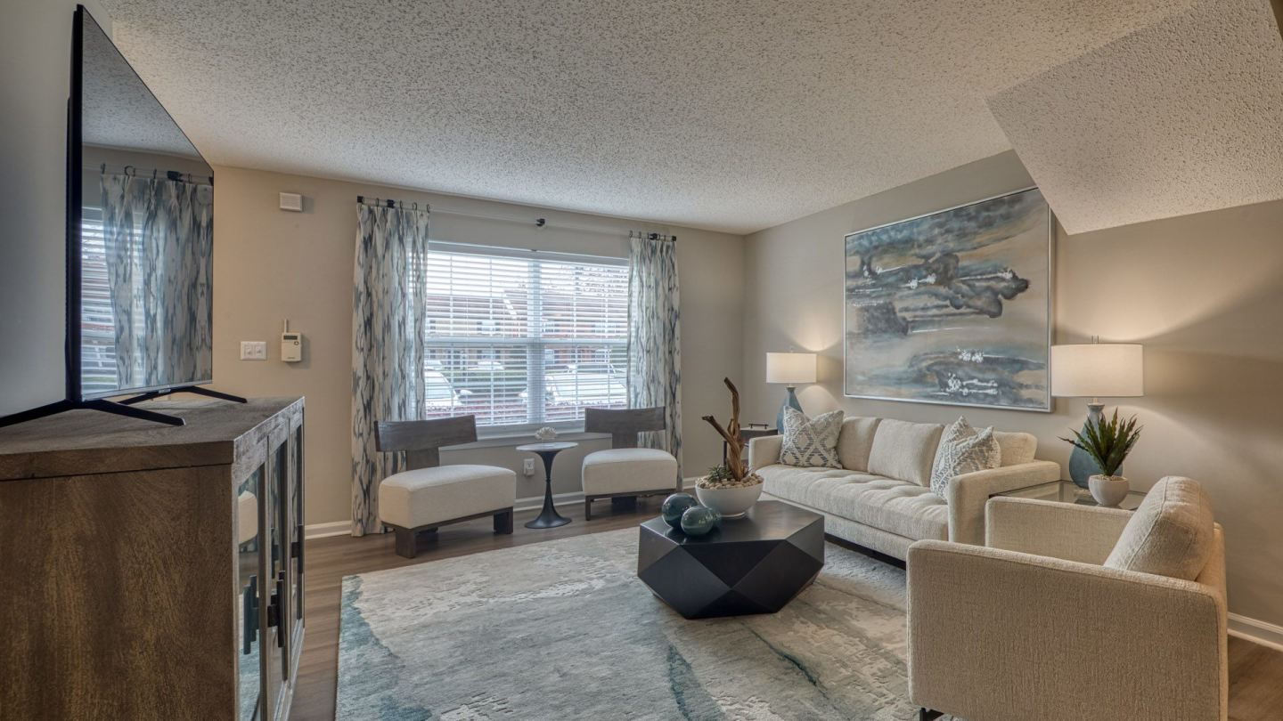 Holly Point Apartments Image 34