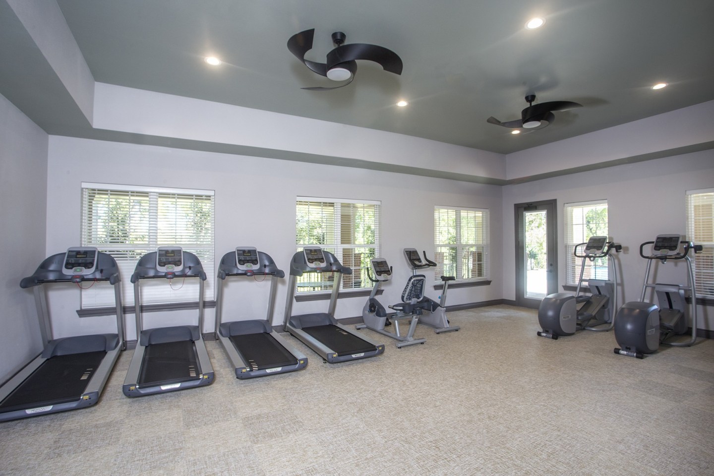 Lakeside Villas Image 8