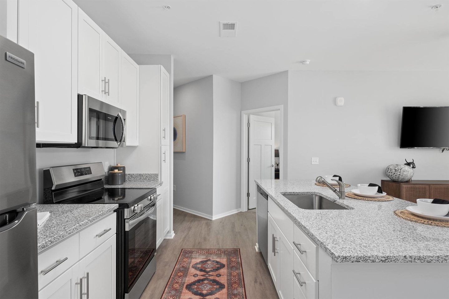 Shoreline Flats Image 12