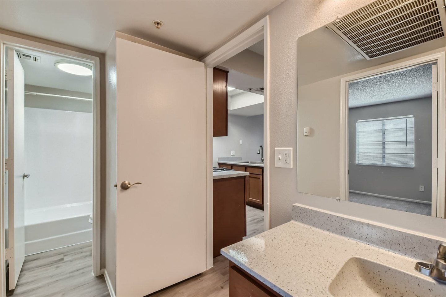 Rise Midtown Apartments Image 8
